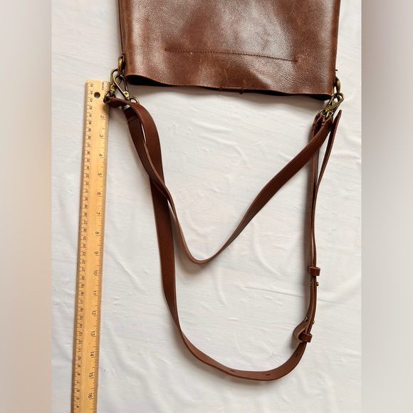 Madewell Transport Bucket Tote Mahogany leather shoulder strap crossbody - Picture 9 of 17